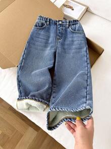 SHEIN 男童休闲柔软保暖基础款简约蓝色牛仔布内衬抓绒时尚水洗宽松版型牛仔裤，适合秋冬季日常穿着、街头风、返校季、圣诞节等场合，男童抓绒牛仔裤 - 中等水洗藍 - 查看 8