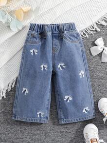 SHEIN Baby Girl White Bow Embroidered Pattern Blue Denim Loose Jeans, Winter And Autumn Fashionable Vacation - Light Wash - View 8