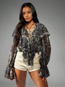MISSGUIDED Blusa de gasa con estampado de serpiente, manga larga globo, detalle de volantes, escote en V, elegante para fiesta de noche, moda de otoño e invierno, prenda de declaración para usar en club - Multicolor - Ver 1