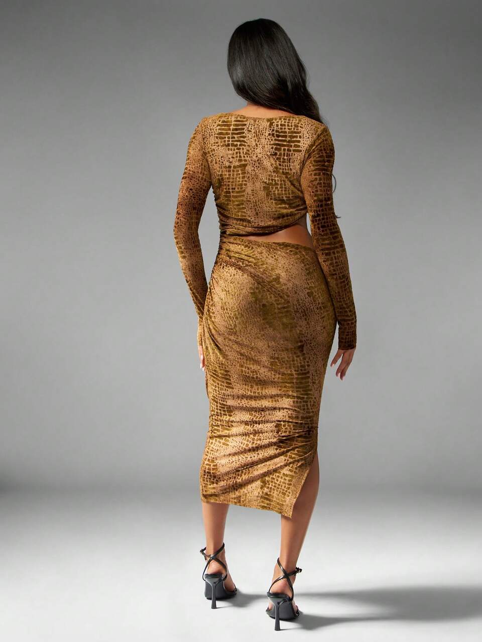MISSGUIDED Vestido Midi de Veludo de Manga Longa com Gola Cowl, Recorte, Franzido, Estampa de Cobra, Ocasião Especial, Festa, Inverno, Festa de Clube