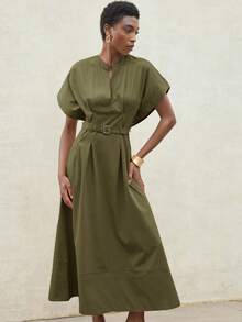 Aveloria Modichic 优雅优雅的女士通勤和约会连衣裙，奢华设计 V 领落肩腰部收腰褶皱连衣裙配腰带 - 軍綠色 - 查看 5