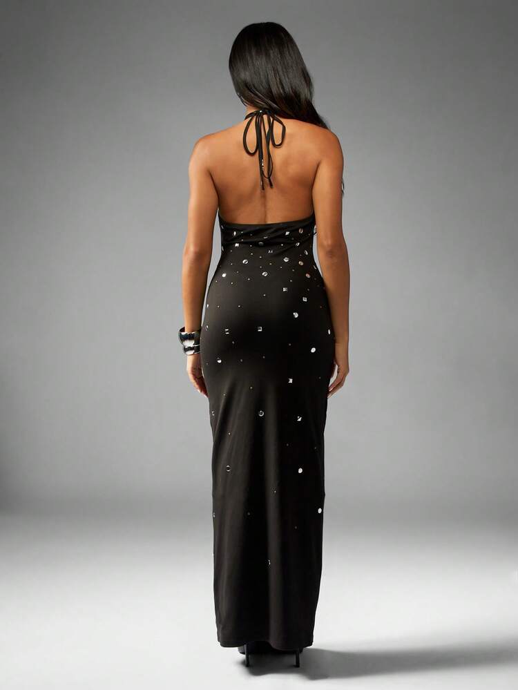 MISSGUIDED Wieczorowa sukienka maxi o dopasowanym kroju bodycon z dekoltem typu halter i drapowaniem, bez rękawów, z metalicznymi zdobieniami i ćwiekami, długa suknia na formalne przyjęcie i bal maturalny
