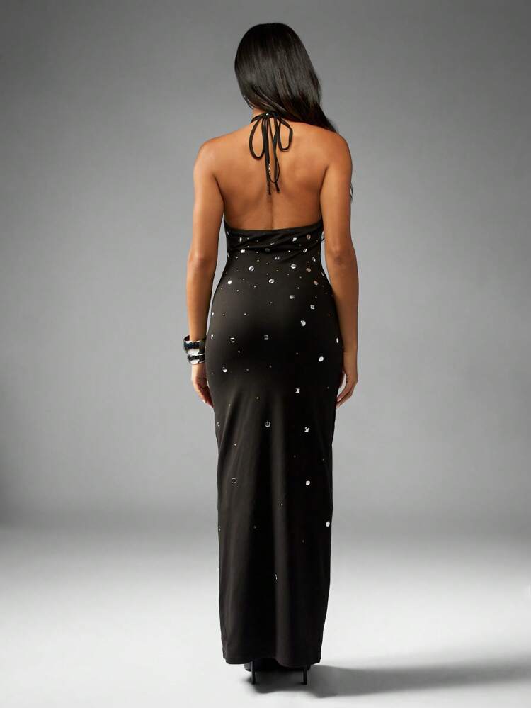 MISSGUIDED Studded Halter Neck Cowl Neckline Evening Dress Sleeveless Floor Length Bodycon Gown With Metallic Embellishments Special Occasion Long Dress Formal Party Prom Holiday