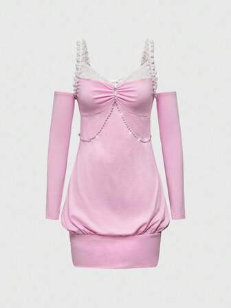 J-Fashion Vestido de longitud media con hombros descubiertos, decorado con encaje, parches y lazo con cadena