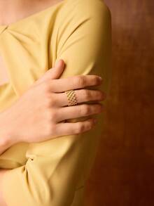 MOTF PREMIUM NHẪN ĐƠN CHI TIẾT BÍM MẠ VÀNG 18K - Vàng - Xem 4