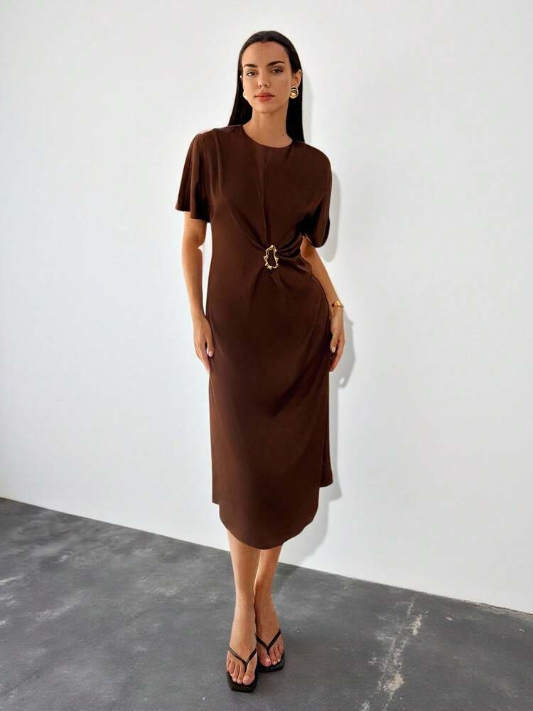 SHEIN Maija 2025 Bat Wing Round Neck Faux Acetate Buckle Decor A-Line Dress For Women, Casual Urban Suitable For Transitional Season Brown Midi Dress Brown Dress Women Elegant Brown Dress Coffee Brown Dress Dark Brown Midi Dress, Fall Clothes For Women,Winter Clothes For Women,Winter Clothes,Night Out,Going Out Tops Women, Night Out Outfit,Date Night Outfit,Old Money Style Women