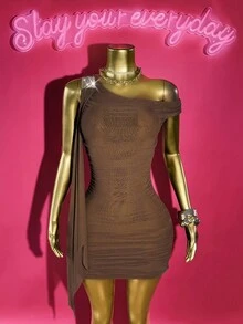 Slaydiva Hàng mới về mùa hè 2025, Thích hợp cho tiệc sinh nhật, tiệc chiêu đãi, tiệc tùng, mùa tựu trường, phong cách đại học, trang phục sinh viên, đi chơi hàng ngày, cơ bản đa năng, thường ngày, kỳ nghỉ, du lịch du thuyền, bãi biển, tắm nắng, mặt hàng lan truyền, thời trang đường phố, thanh lịch, đi làm, thường ngày công sở, vai bất đối xứng, không tay, trang trí khóa kim loại trên vai, trang trí ruy băng, nhún ở cả hai bên, lót lưới, màu nâu, váy ngắn mùa hè, váy nữ - màu nâu - Xem 8