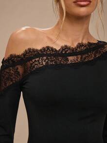 SHEIN BAE Jesienno-zimowa damska solidna czarna koronkowa asymetryczna sukienka z kołnierzykiem w kształcie trąbki z długim rękawem, dzianinowa, dopasowana, elegancka, eleganckie sukienki na imprezę, sukienka dla gości weselnych, czarna sukienka, jesienne ubrania dla kobiet, kostiumy na Halloween, Boże Narodzenie - Czarne - Zobacz 6