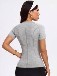 Dewbera 女士休闲透气插肩袖修身运动T恤，夏季无缝衬衫健身衫 - 灰色 - 查看 4