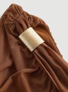 SHEIN MOD 加大码棕色不对称系带肩褶饰修身连衣裙棕色连衣裙，秋季外出装 - 棕色 - 查看 5