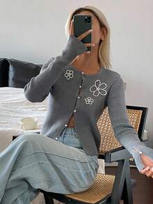 DAZY Cardigan tricoté élégant à col rond, manches longues, décoré de fleurs perlées, pour femmes, automne/hiver - Gris - Voir 1
