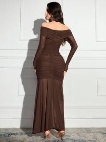 Modelyn Đầm suông trễ vai tay dài nhún bèo nhún viền đuôi cá thanh lịch cho nữ - màu nâu - Xem 3