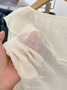 Muvela 女款優雅奶油白透視荷葉邊下擺前綁帶襯衫，荷葉領設計，適合夏季茶會、婚禮賓客的時尚休閒上衣 - 杏色 - 查看 7