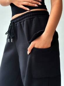 FavEase 女士灰色低腰抽绳系带工装口袋阔腿休闲运动裤，极简主义街头服饰，秋季 - 黑色 - 查看 4