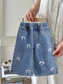 SHEIN Baby Girl White Bow Embroidered Pattern Blue Denim Loose Jeans, Winter And Autumn Fashionable Vacation - Light Wash - View 9