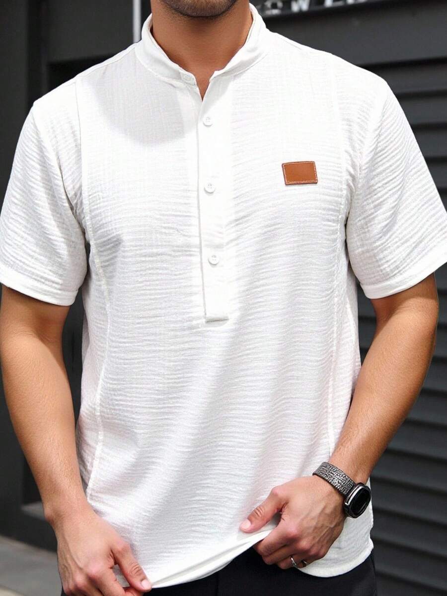 Manfinity Homme 男士纯色开领短袖休闲纹理面料衬衫，夏季 - 白色 - 查看 1