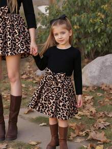 Emery Rose Kids Emery Rose Kids Vestido casual de niña con cuello redondo de punto, estampado de leopardo por parches. Vestido de manga larga con estampado de leopardo jacquard, adecuado para otoño/invierno