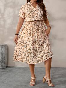 SHEIN Tall CURVE 大码时尚新款V领短袖连衣裙 - 白色 - 查看 6