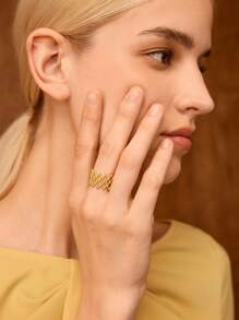 MOTF PREMIUM NHẪN ĐƠN CHI TIẾT BÍM MẠ VÀNG 18K - Vàng - Xem 5