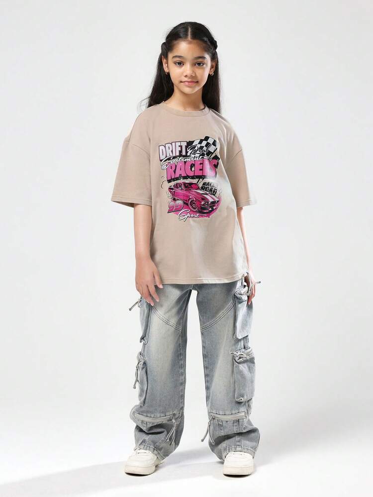 Luźna bawełniana koszulka z nadrukiem samochodu driftowego