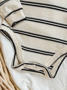 15pcs Newborn Baby Cute Casual Versatile Knitted Striped Cartoon Pattern Long Sleeve Romper & Pants Pajama Set Fall Winter