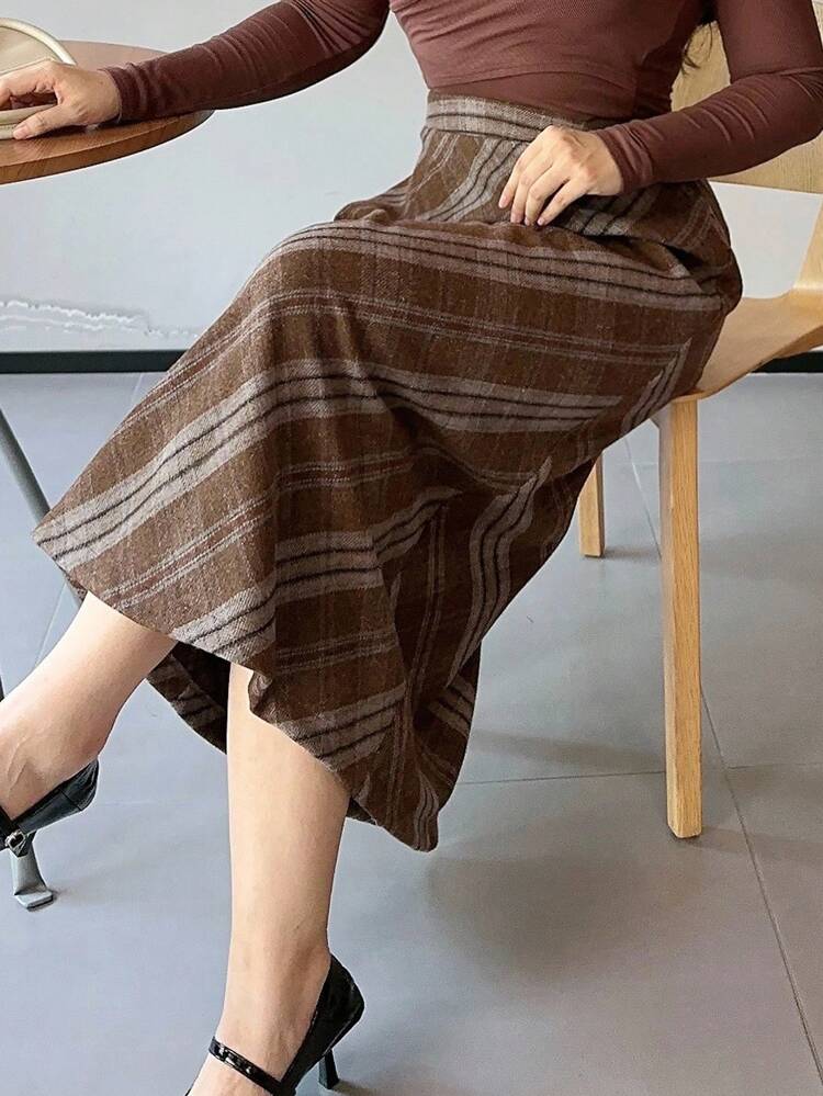Dazy Plus Plus Size Women Plaid Skirt, Elastic Waist A-Line Thick Woolen Skirt, Casual School Style For Autumn/Winter