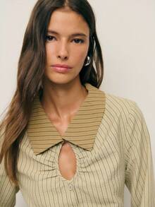 Nöista Áo sơ mi cài nút màu xanh ô liu, họa tiết sọc tinh tế, khoét lỗ khóa và cổ áo tương phản. Một biến tấu mới lạ cho kiểu áo sơ mi cổ điển - Phù hợp với trang phục công sở nổi bật, nâng tầm phong cách mùa thu và những dịp đi chơi sang trọng. - màu nâu - Xem 3