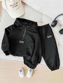 SHEIN 两件套男/女婴黑色连帽衫和运动裤套装，舒适休闲基础款纹理面料，适合室内、室外、日常穿着、运动、玩耍、派对、拍照、度假、返校、街头风、慢跑、万圣节、秋冬季等场合。 - 黑色 - 查看 2