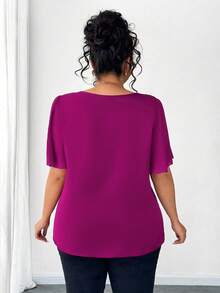 Elenzga 加大码不对称荷叶边领纽扣装饰短袖优雅衬衫 - 玫紅色 - 查看 2