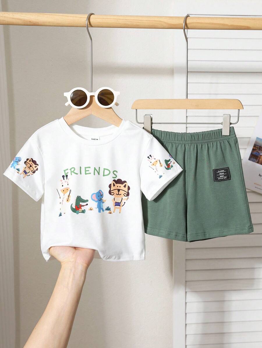 SHEIN 2 件套男婴/女婴休闲可爱蜡笔动物印花宽松圆领针织上衣 T 恤和短裤套装，适合春夏季穿着