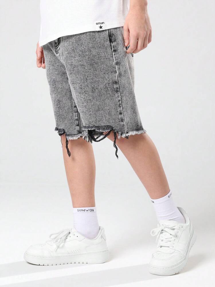 Szerokie dżinsowe szorty z postarzanym, surowym brzegiem