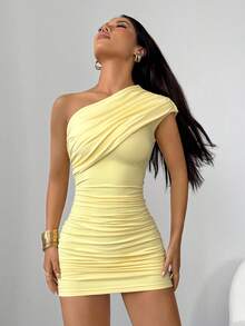 SHEIN PETITE Women's Solid Color Ruched Bodycon Mini Slip Dress, Summer,Club Outfits Women Sexy One Sleeve Dress Yellow Dress Slay Dress One Shoulder Dress - Yellow - View 4