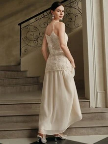 Anewsta 女式优雅长款杏色修身重珠花卉吊带裙 - 杏色 - 查看 2