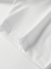 SHEIN Tween Boy Elder 创意字母设计休闲 T 恤，时尚印花短袖上衣，舒适百搭四季穿着