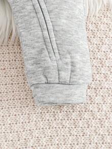 SHEIN Bộ áo liền quần dệt kim giữ nhiệt màu xám cho bé trai, dáng rộng, có mũ, tay dài, in họa tiết, khóa kéo, dễ phối đồ, dày dặn, thích hợp mặc trong nhà và ngoài trời, mùa thu/đông. - Xám - Xem 4