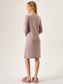 EURMUSE Damen Große Größen Baumwolle Rippstrick Kontrast Bindung mit süßer Tier Stickerei Detail Langarm Schlaf Pyjama Kleid