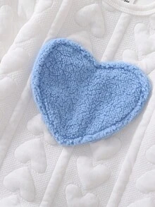 Tuta imbottita a maniche lunghe con motivo a cuori bianchi e cappello per neonata, set da casa invernale