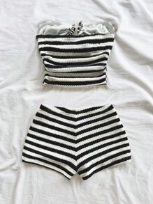 Soleia 2pcs Women's Vacation Energetic Black & White Striped Textured Cropped Halter Top With Metal Buckle Decor And Super Short Casual Pants Set, Suitable For Dates, Parties, Casual Beach Vacation - Black and White - View 2