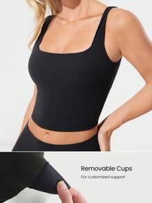 GLOWMODE Sujetador deportivo FeatherFit™ de cuello cuadrado con costillas flexibles y suaves, de bajo impacto, apto para yoga, pilates, estudio y uso diario casual, con copas desmontables - Negro - Ver 3