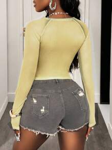 BamGleam Áo thun nữ cổ tròn tay raglan in khẩu hiệu, dáng ôm, cắt cúp - Màu vàng - Xem 2