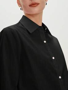 BizChic 黑色翻领露肩前开襟衬衫，现代优雅都市通勤日常浪漫90年代复古风，适合圣诞节、新年、情人节、派对、海滩、毕业典礼、时尚、嘉年华、假日、婚礼宾客、早午餐、机场等多种场合。 - 黑色 - 查看 5