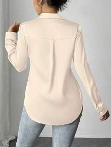 Franclia 女式简约纯色亮面纽扣长袖衬衫，秋季 - 杏色 - 查看 2