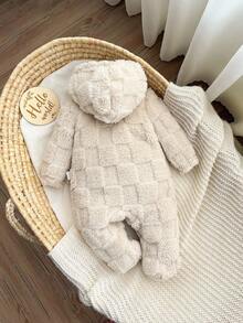 新生女宝宝可爱毛绒杏色连帽连体衣，秋冬季