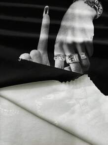 Attitoon Women's Casual Loose Fit Drop Shoulder Crew Neck Short Sleeve Black T-Shirt With LA Hand Gesture Print - Summer/Fall/Winter Streetwear, Vintage Retro Hip-Hop Style, Back To School & Women's Casual Outfits,Graphic Tees