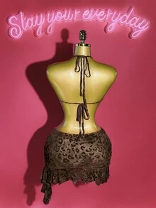 Slaydiva Hàng mới về mùa hè 2025, Thích hợp cho tiệc sinh nhật, Trở lại trường, Phong cách trường học, Trang phục hàng ngày, Thường ngày, Kỳ nghỉ, Du lịch du thuyền, Bãi biển, Tắm nắng, Lan truyền, Thời trang đường phố, Y2K Sexy Bombshell, Cổ yếm, Khoét sâu trước và giữa, Hở lưng gợi cảm, Họa tiết da báo nhung, Đầm ngắn ôm sát, Đầm mùa hè cho nữ - màu nâu - Xem 11