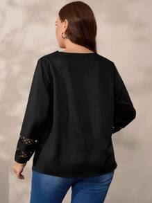 EMERY ROSE Plus Size Woven Fitted Regular Lace V-Neck Blouse