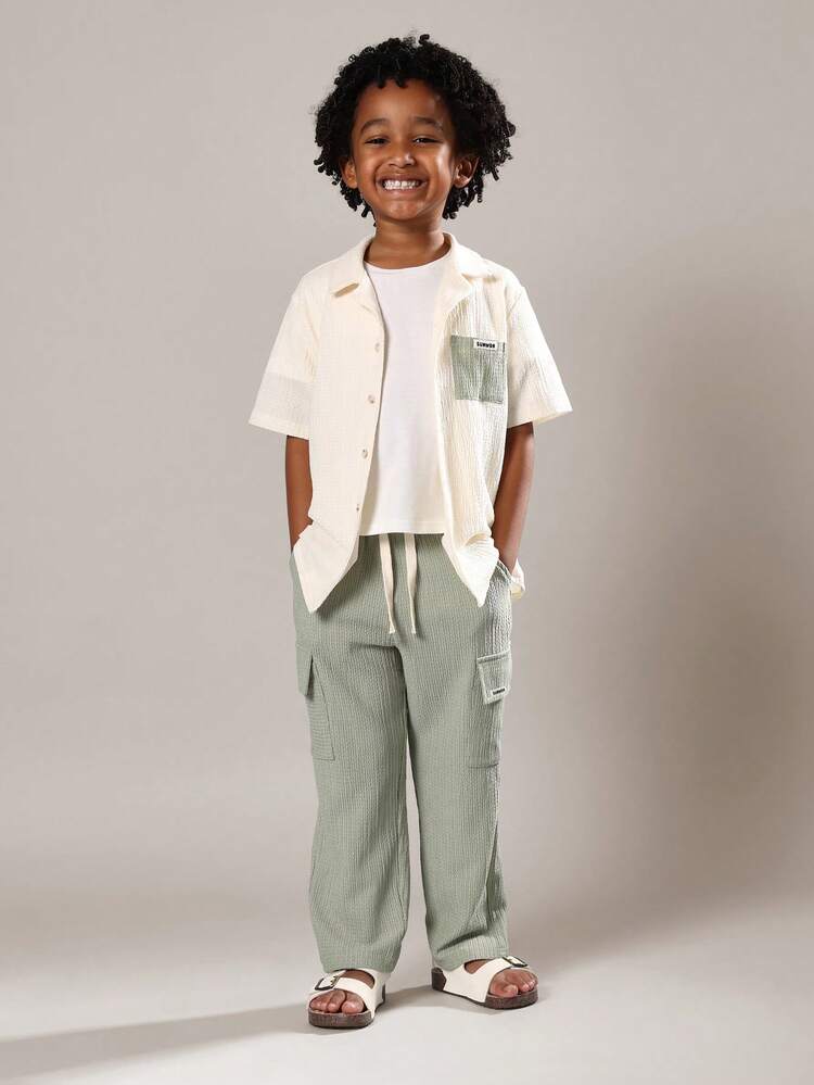 Strukturiertes Button-Down-Hemd mit Cargohose im Set