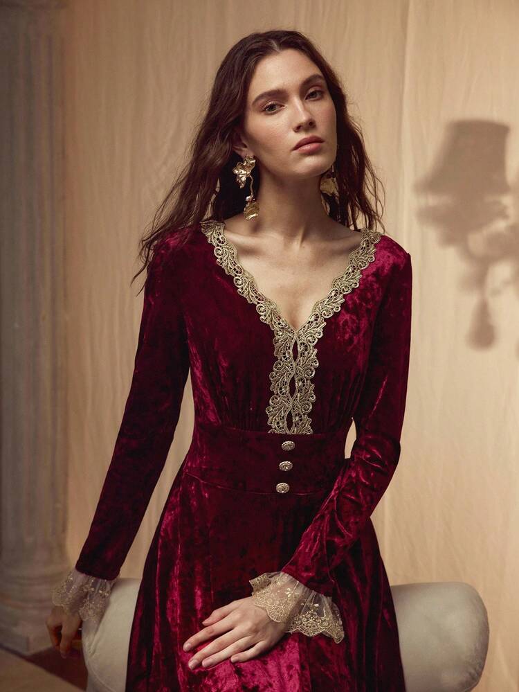 V-NECK GOLD LACE PATCHWORK VELVET JACQUARD WAIST-CINCHED A-LINE DRESS, ELEGANT & MINIMALIST