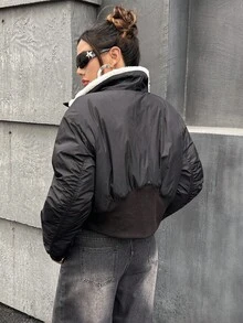 SHEIN ICON Chaqueta casual de invierno para mujer con estilo de motocicleta, cuello de piel sintética y parches - Negro - Ver 2