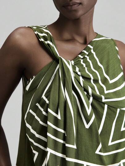 Ontre 2026 Spring/Summer New Arrivals, Modern Urban Style, Minimalist Comfortable Design, Printed Fabric, Women's Tops, Women's Camisoles, Twist Detail, Daily Wear, Commuter Wear, Casual Wear, Business Casual Attire